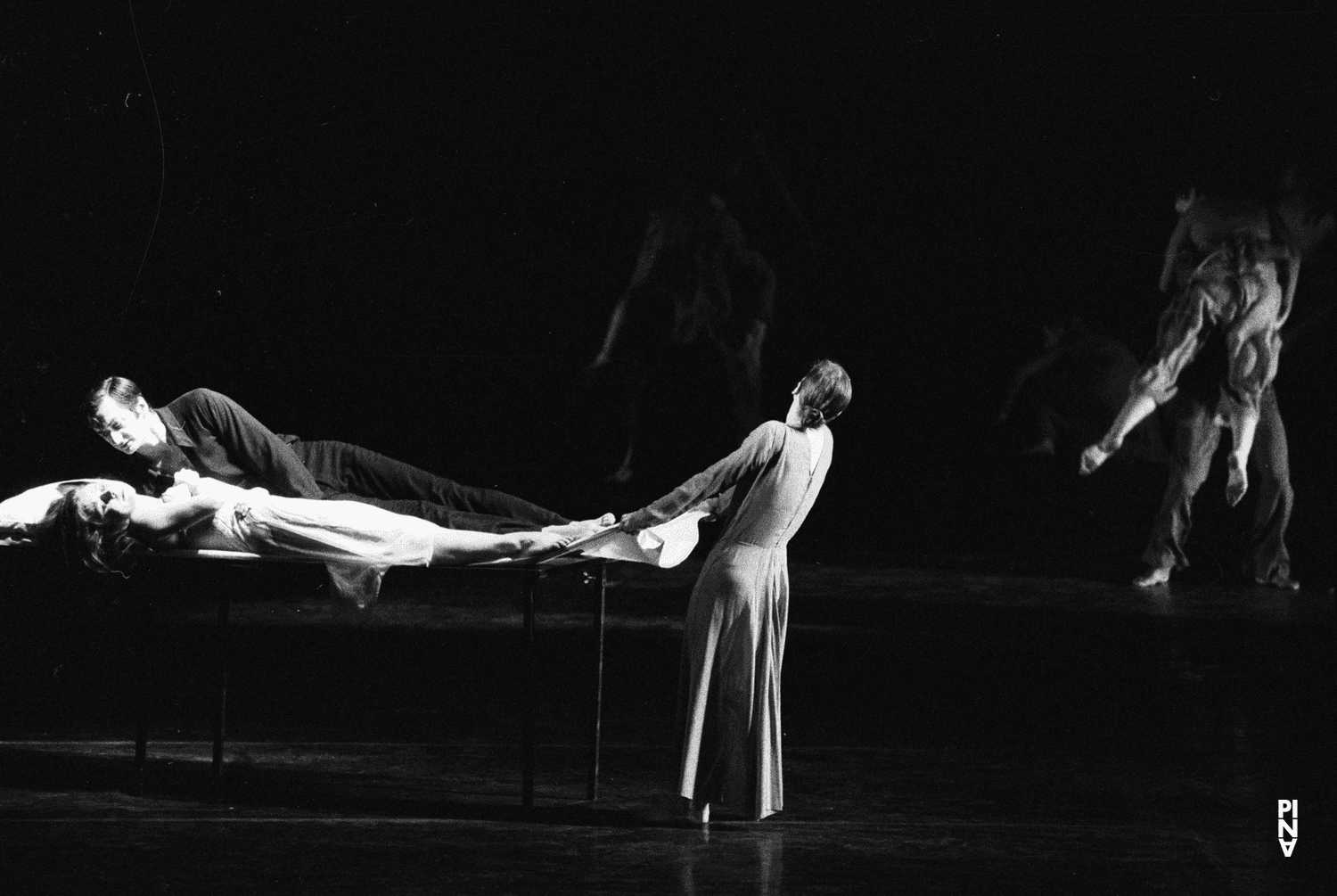 Jan Minařík und Josephine Ann Endicott in „Wind von West“ von Pina Bausch