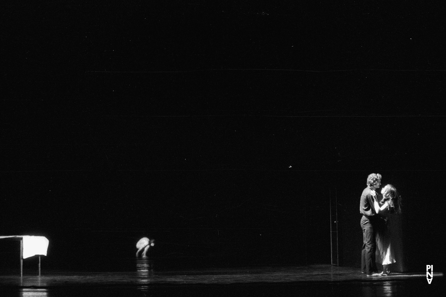 Jan Minařík et Josephine Ann Endicott dans « Wind von West » de Pina Bausch