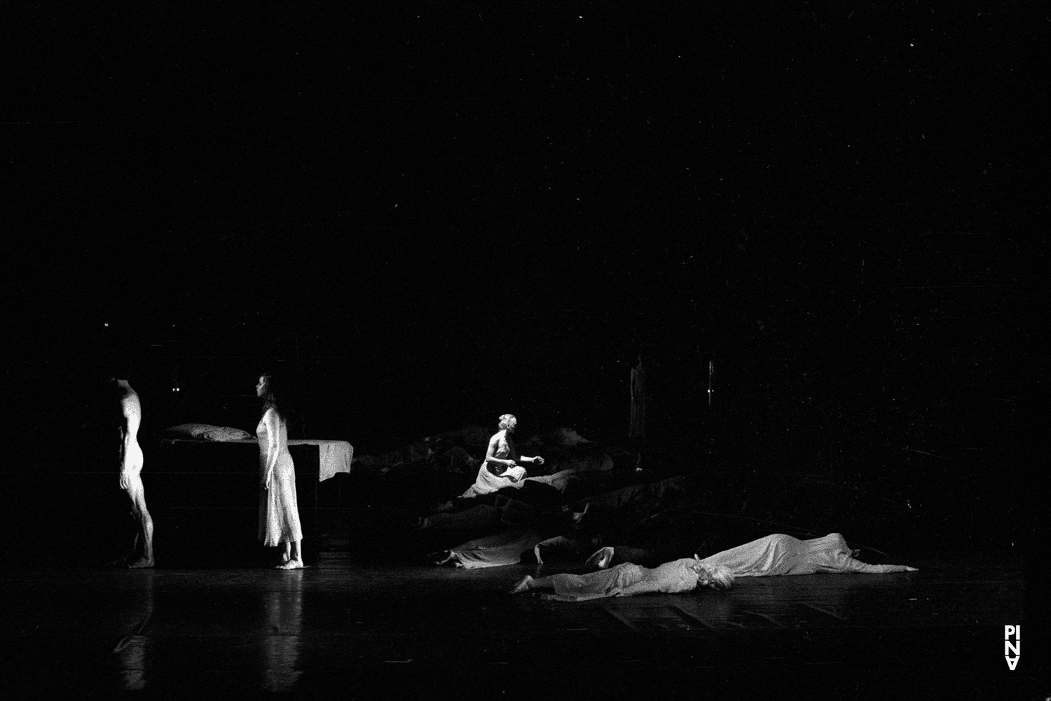 Josephine Ann Endicott in „Wind von West“ von Pina Bausch