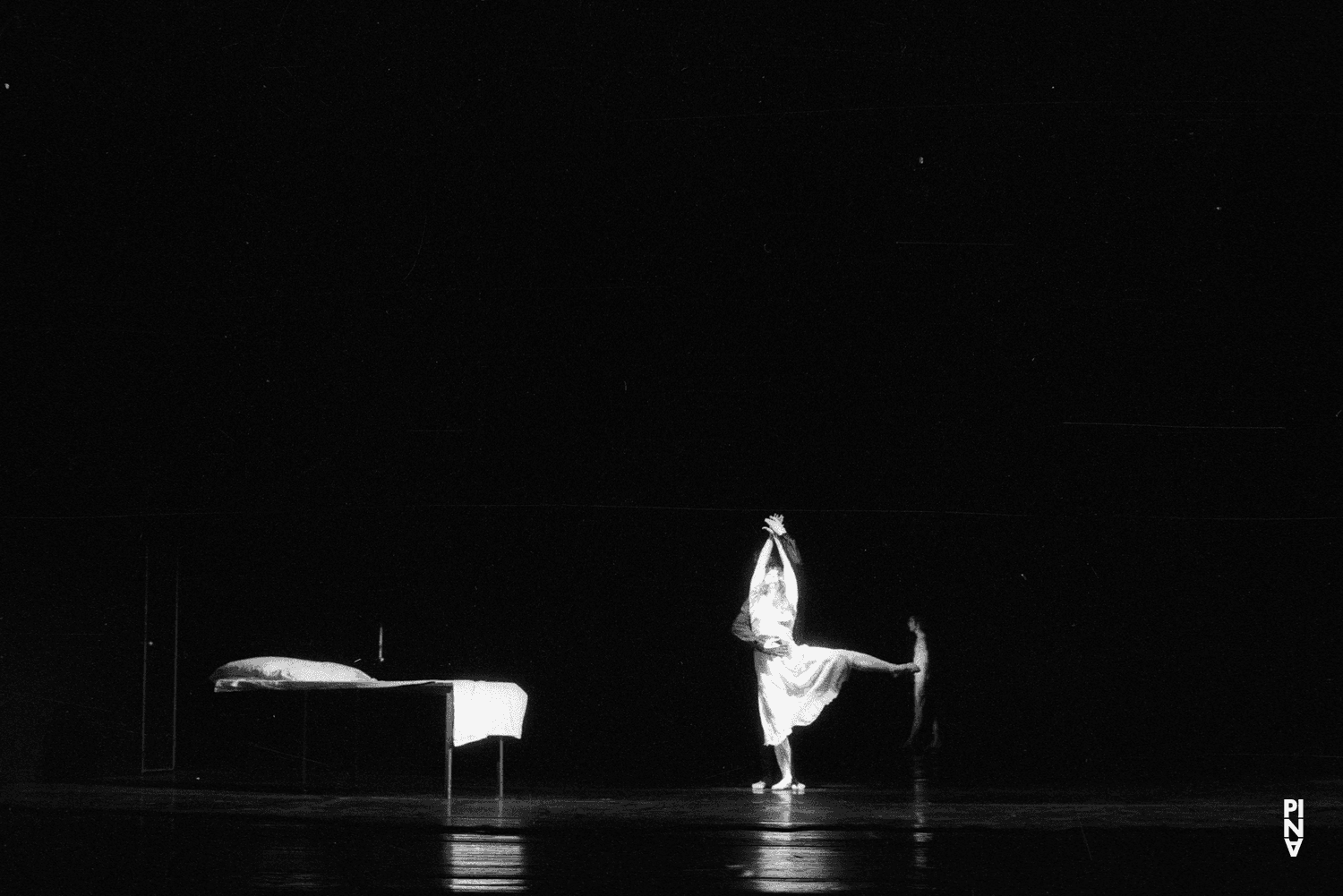 Josephine Ann Endicott et Jan Minařík dans « Wind von West » de Pina Bausch