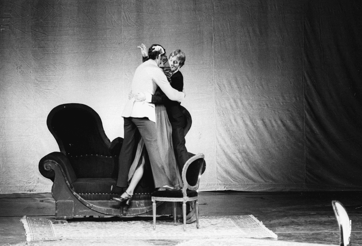 John Giffin und Jan Minařík in „Der zweite Frühling“ von Pina Bausch