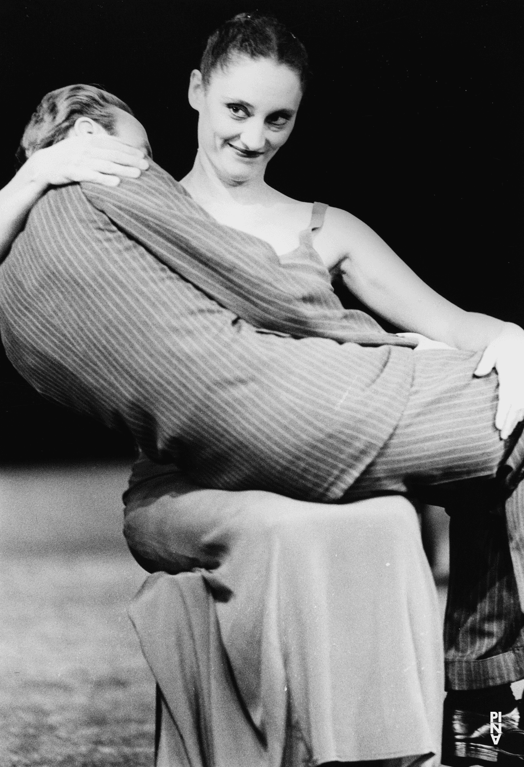 Nazareth Panadero in „1980 – Ein Stück von Pina Bausch“ von Pina Bausch