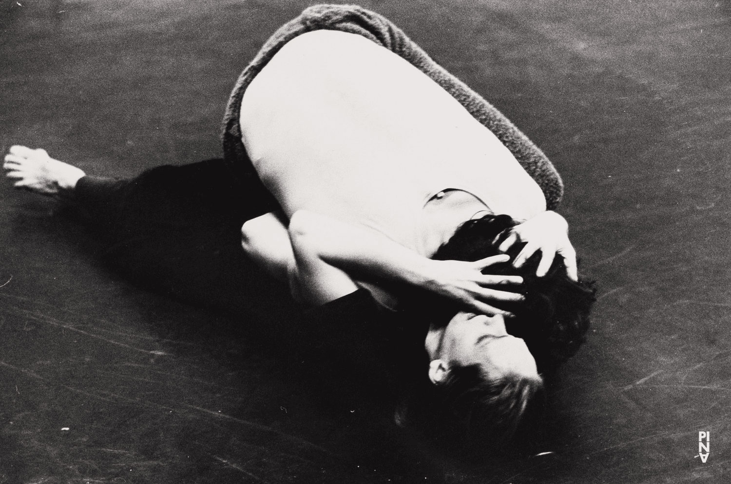 Marlis Alt in „Blaubart. Beim Anhören einer Tonbandaufnahme von Béla Bartóks Oper »Herzog Blaubarts Burg«“ von Pina Bausch