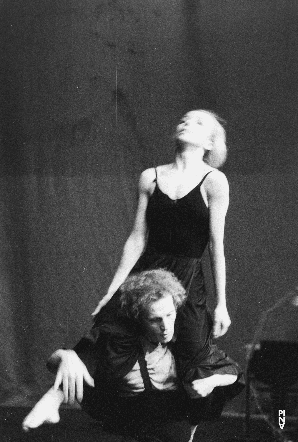 Heinz Samm et Monika Sagon dans « Adagio – Fünf Lieder von Gustav Mahler » de Pina Bausch