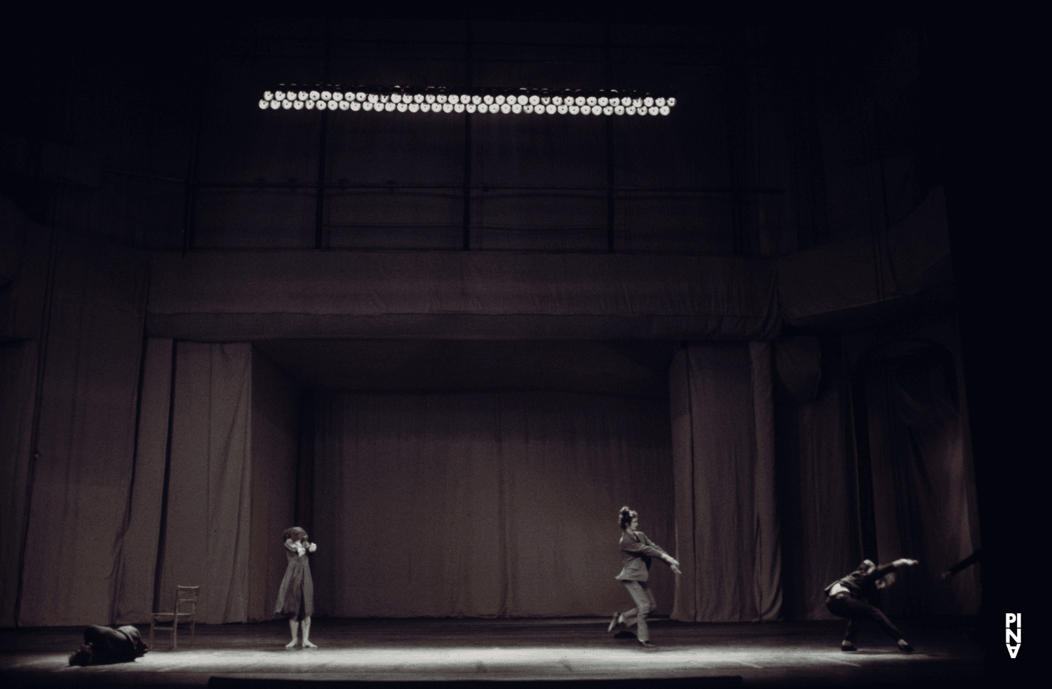 Jan Minařík in „Adagio – Fünf Lieder von Gustav Mahler“ von Pina Bausch