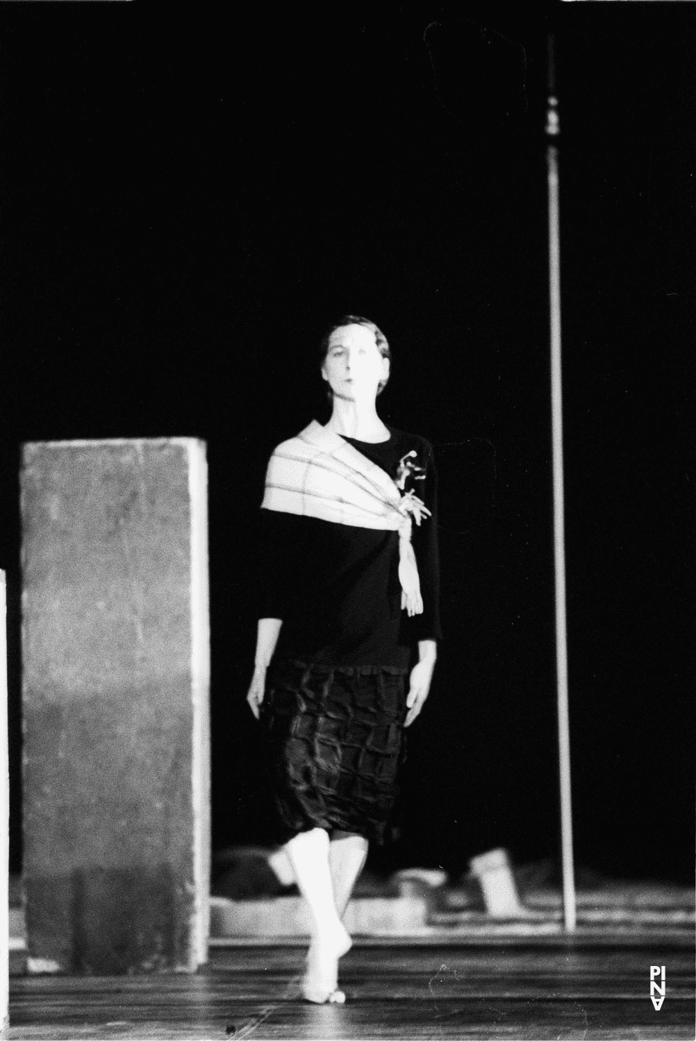 Finola Cronin in “Ahnen” by Pina Bausch