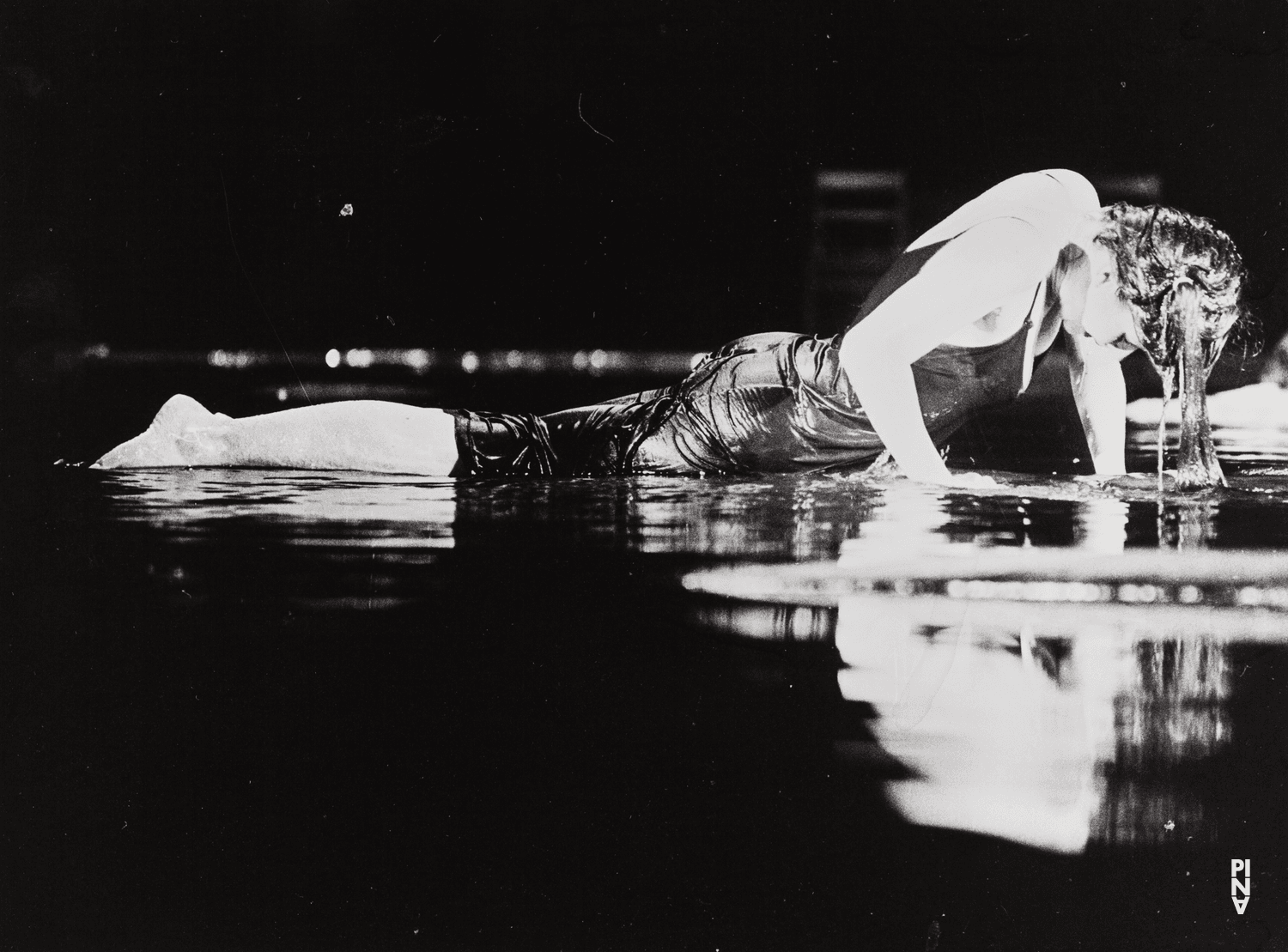 Josephine Ann Endicott in „Arien“ von Pina Bausch