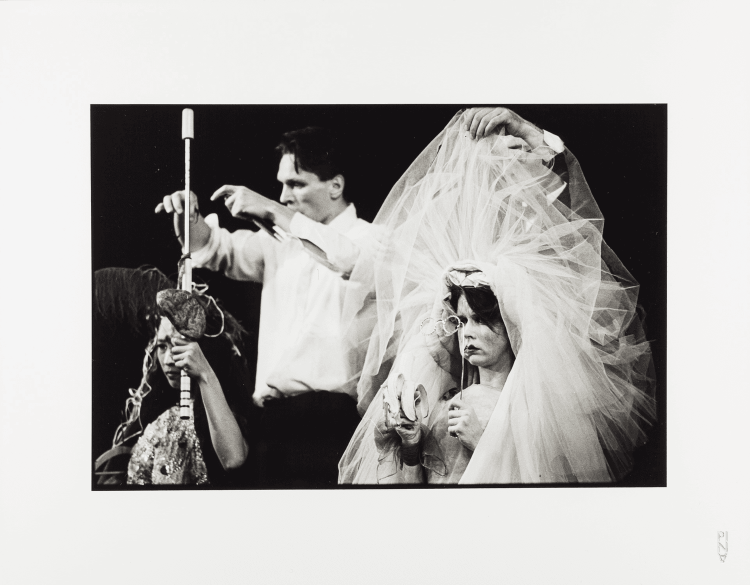 Francis Viet, Kyomi Ichida und Josephine Ann Endicott in „Arien“ von Pina Bausch