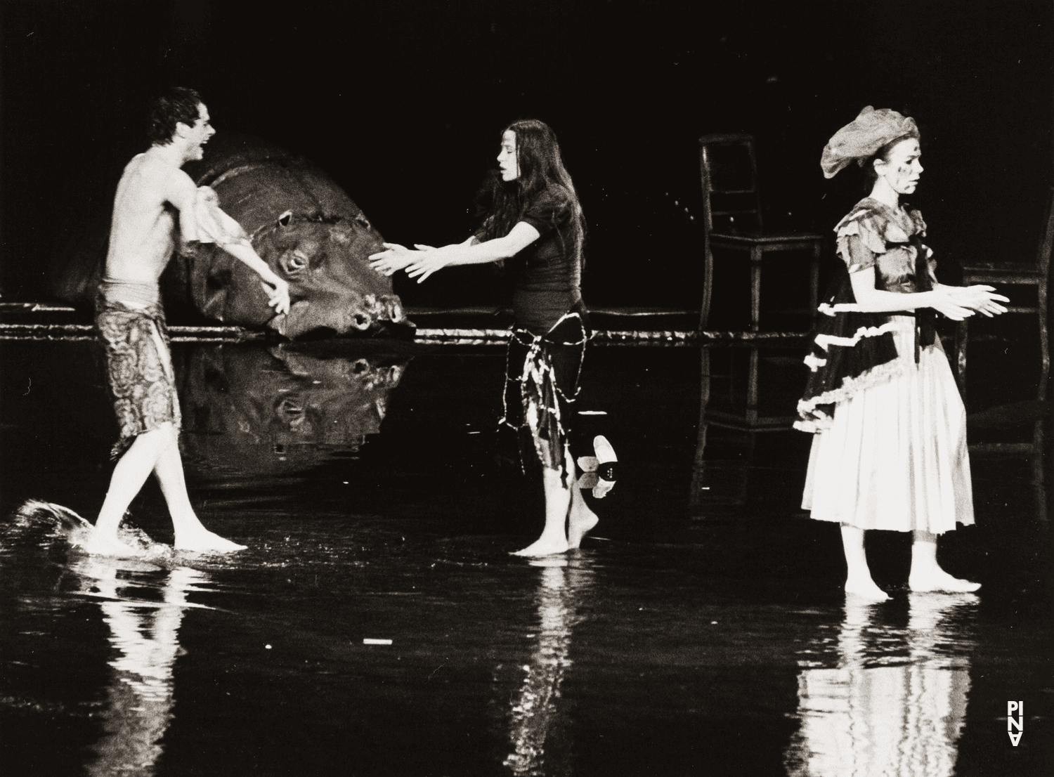 Christian Trouillas und Mari Di Lena in „Arien“ von Pina Bausch