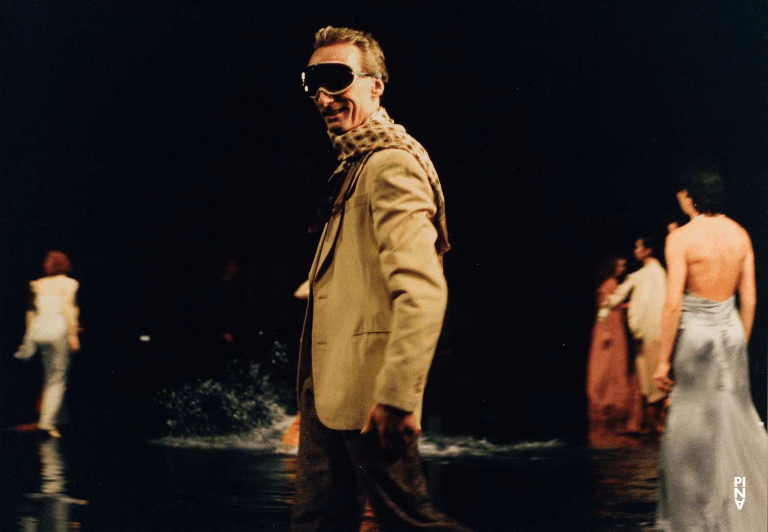 Dominique Mercy, Anne Marie Benati and Silvia Kesselheim in “Arien” by Pina Bausch
