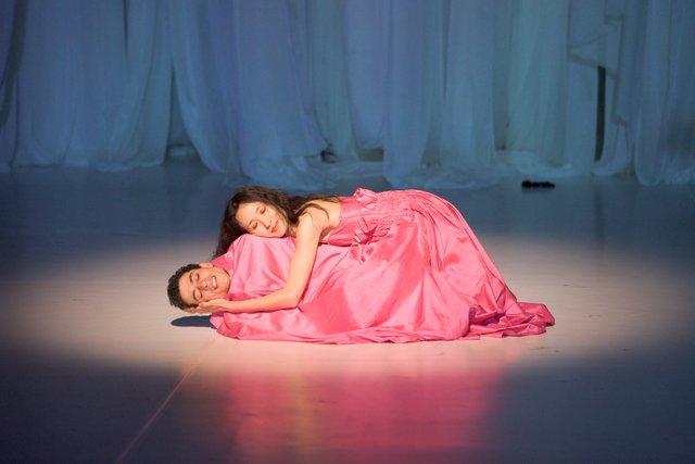 Nayoung Kim and Fernando Suels Mendoza in “Bamboo Blues” by Pina Bausch with Tanztheater Wuppertal at Schauspielhaus Wuppertal (Germany), May 16, 2007
