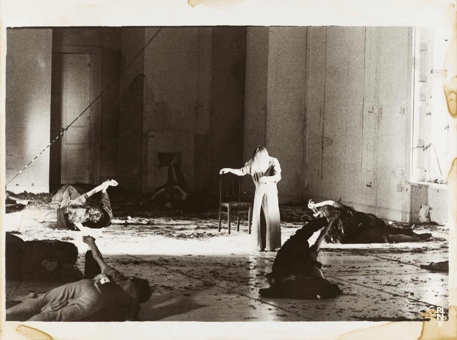 Marlis Alt in „Blaubart. Beim Anhören einer Tonbandaufnahme von Béla Bartóks Oper »Herzog Blaubarts Burg«“ von Pina Bausch