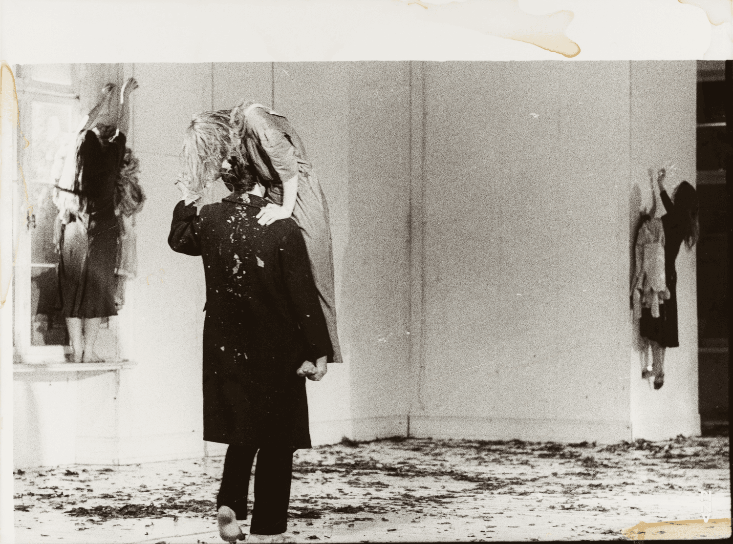 Marlis Alt and Jan Minařík in “Bluebeard. While Listening to a Tape Recording of Béla Bartók's Opera "Duke Bluebeard's Castle"” by Pina Bausch