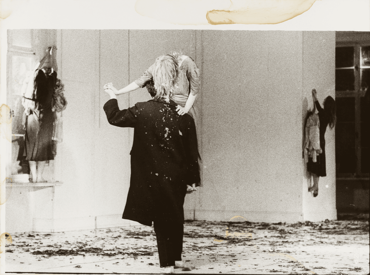 Marlis Alt and Jan Minařík in “Bluebeard. While Listening to a Tape Recording of Béla Bartók's Opera "Duke Bluebeard's Castle"” by Pina Bausch