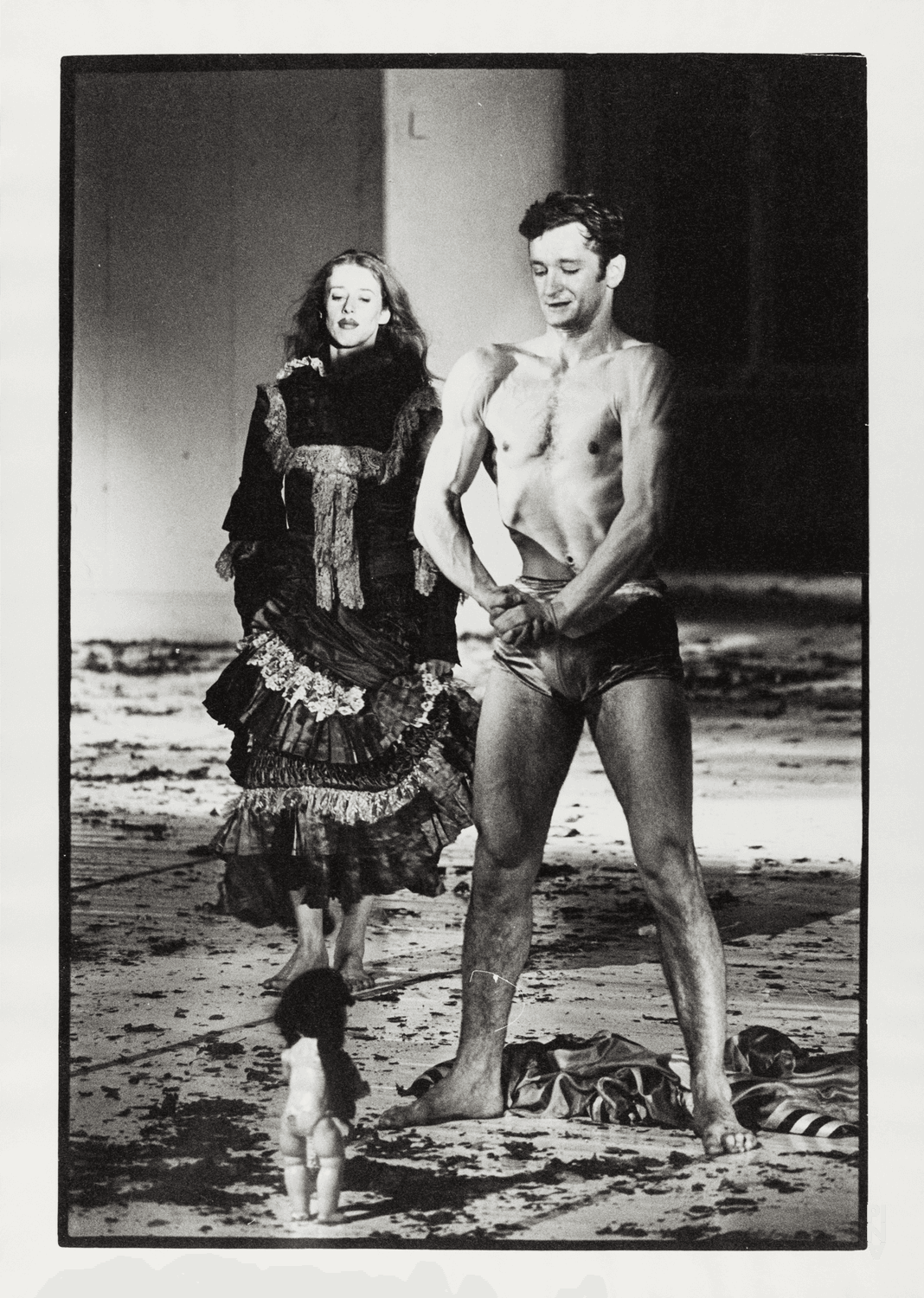 Jan Minařík and Tjitske Broersma in “Bluebeard. While Listening to a Tape Recording of Béla Bartók's Opera "Duke Bluebeard's Castle"” by Pina Bausch