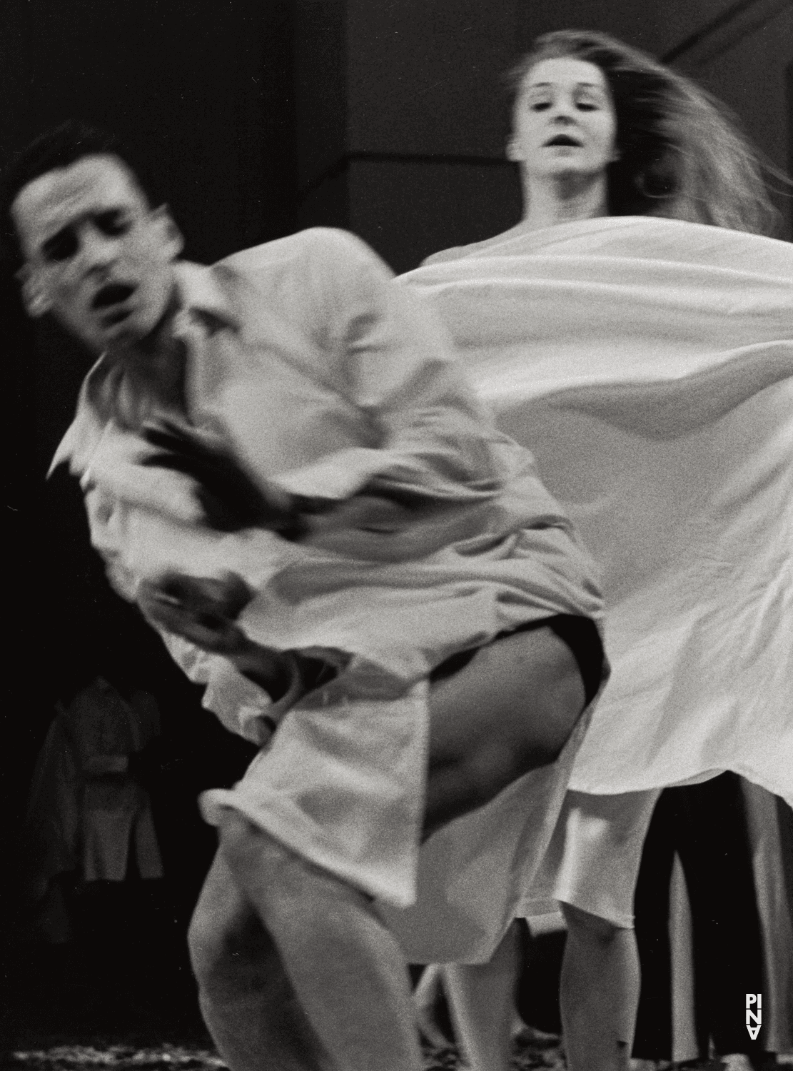 Bernd Uwe Marszan und Barbara Kaufmann in „Blaubart. Beim Anhören einer Tonbandaufnahme von Béla Bartóks Oper »Herzog Blaubarts Burg«“ von Pina Bausch