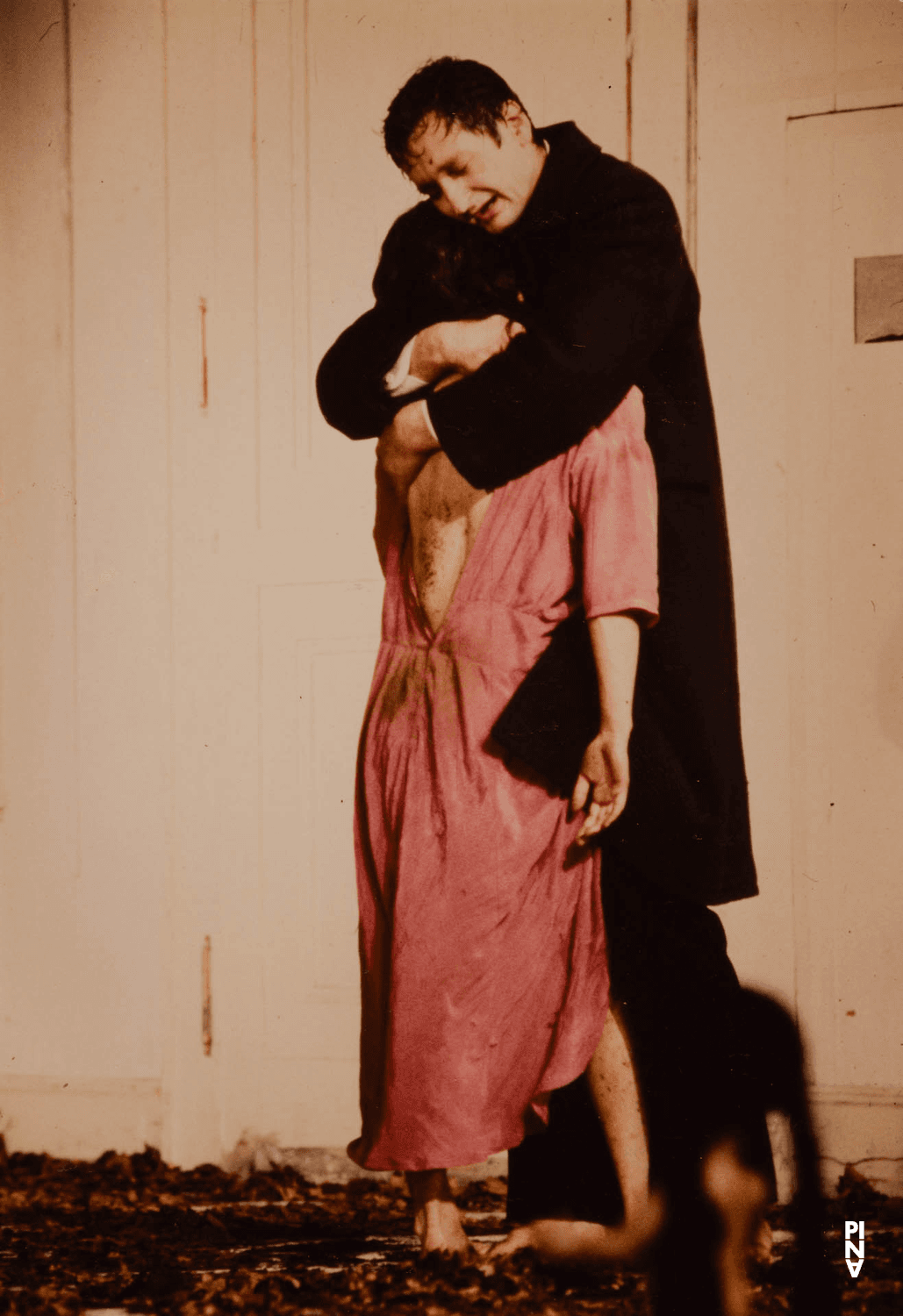 Jan Minařík dans « Barbe-Bleue. En écoutant un enregistrement sur bande magnétique de l’opéra de Béla Bartók « Le Château de Barbe-Bleue » » de Pina Bausch