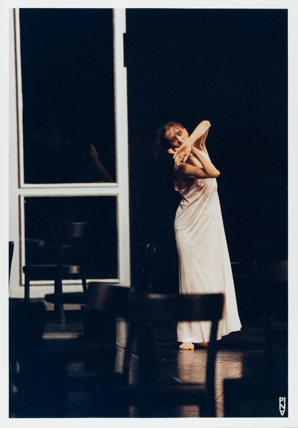 Pina Bausch in „Café Müller“ von Pina Bausch