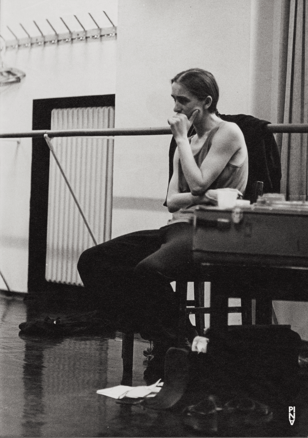 Pina Bausch in „Café Müller“ von Pina Bausch