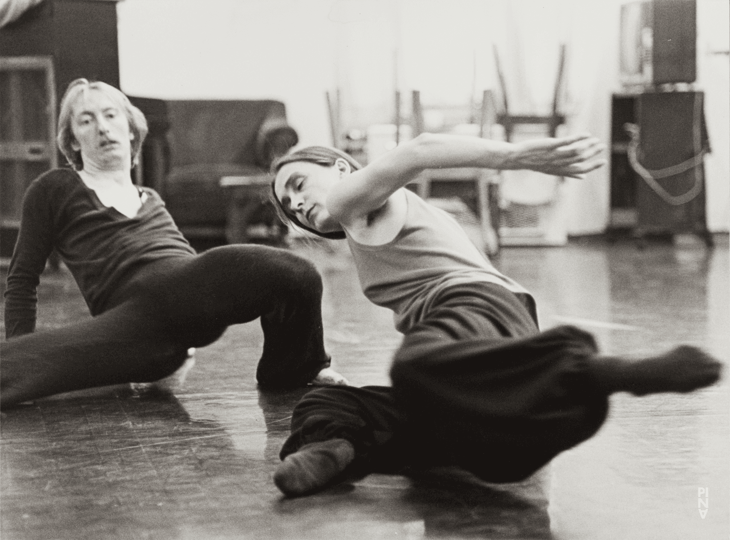 Pina Bausch und Dominique Mercy in „Café Müller“ von Pina Bausch