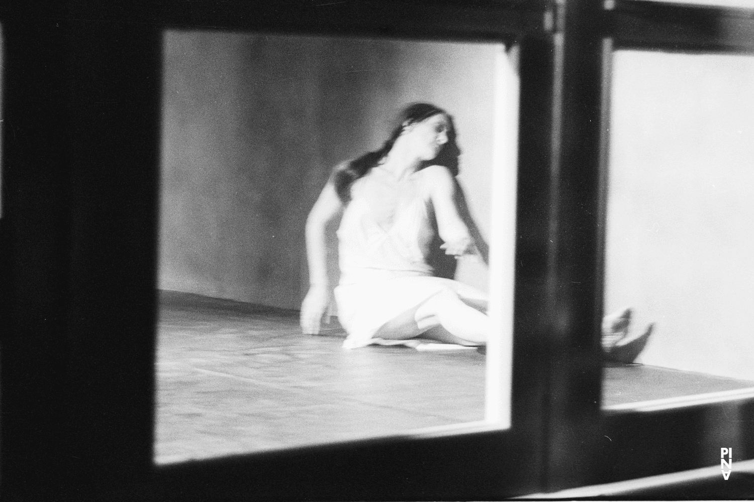 Pina Bausch in „Café Müller“ von Pina Bausch