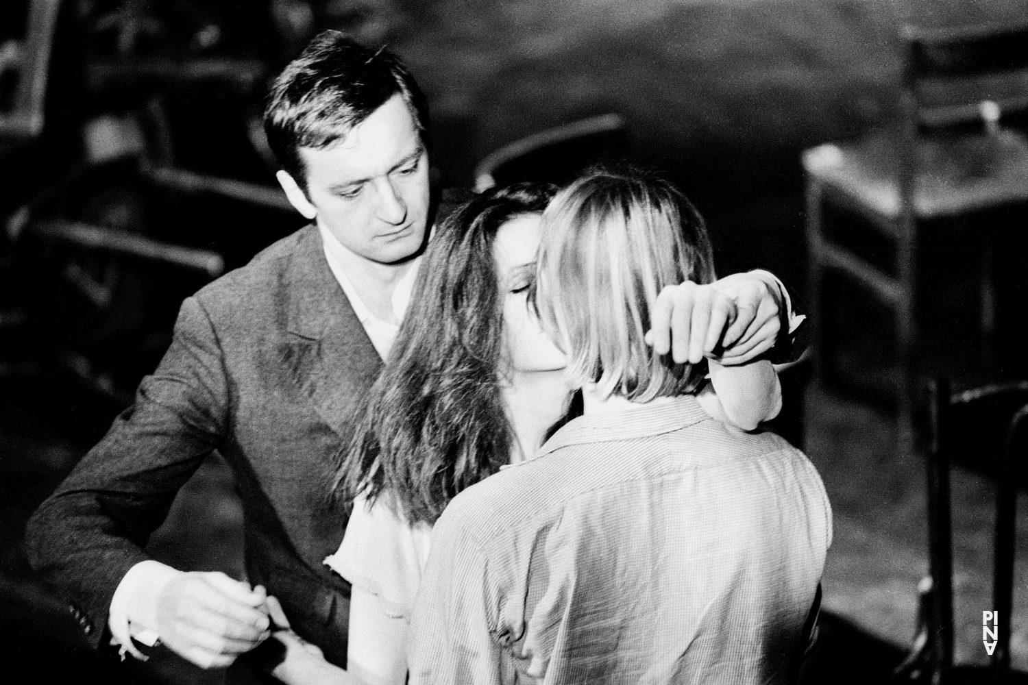 Jan Minařík, Dominique Mercy und Malou Airaudo in „Café Müller“ von Pina Bausch