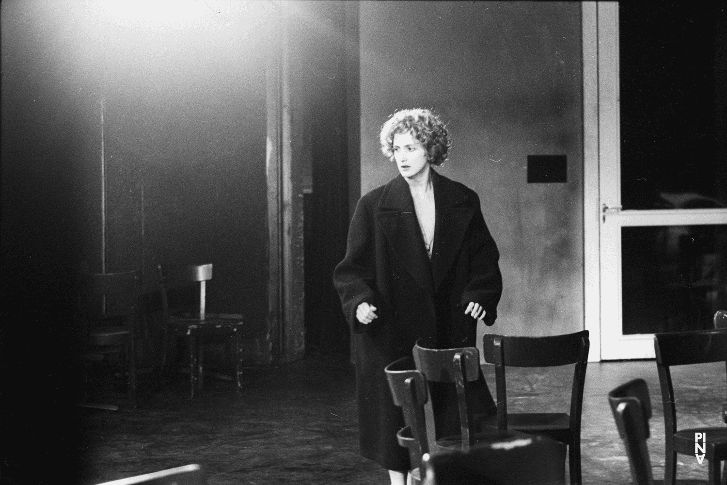 Meryl Tankard dans « Café Müller » de Pina Bausch