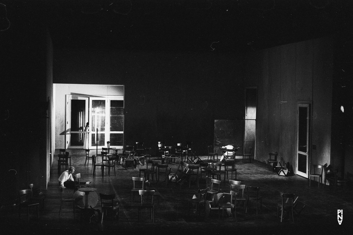 Dominique Mercy, Pina Bausch und Malou Airaudo in „Café Müller“ von Pina Bausch