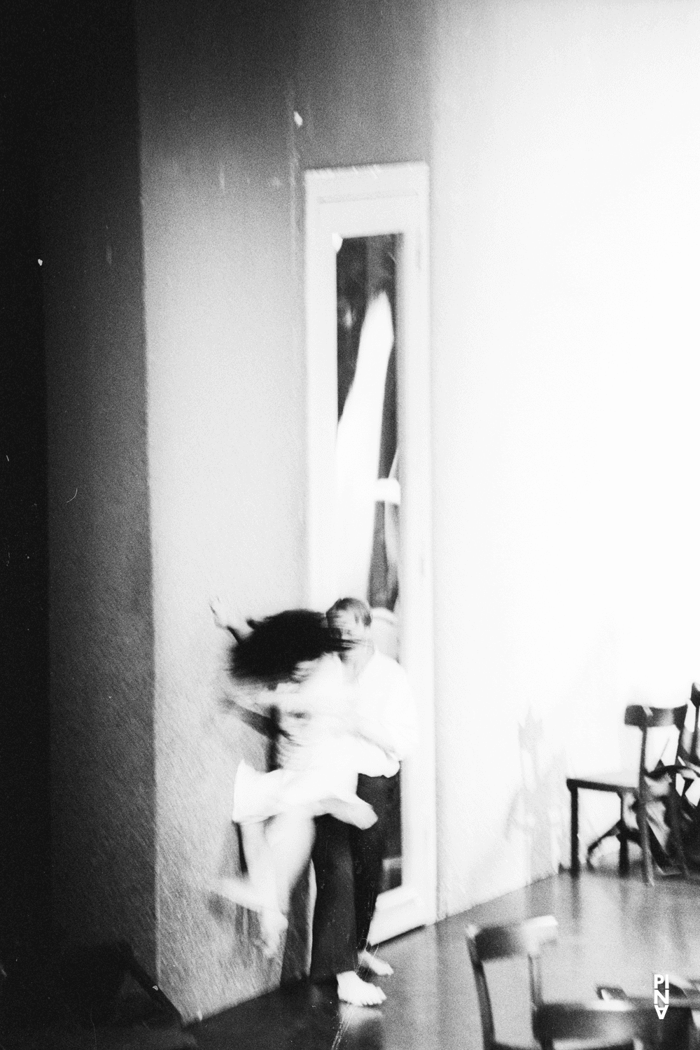 Dominique Mercy et Aida Vainieri dans « Café Müller » de Pina Bausch