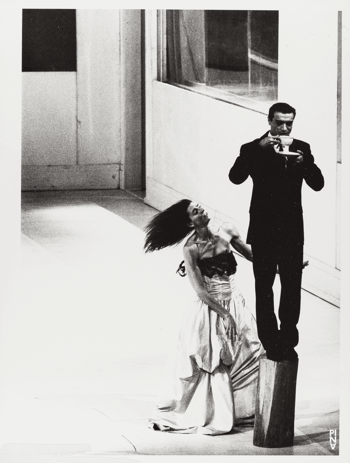 Antonio Carallo and Héléna Pikon in “Two Cigarettes in the Dark” by Pina Bausch