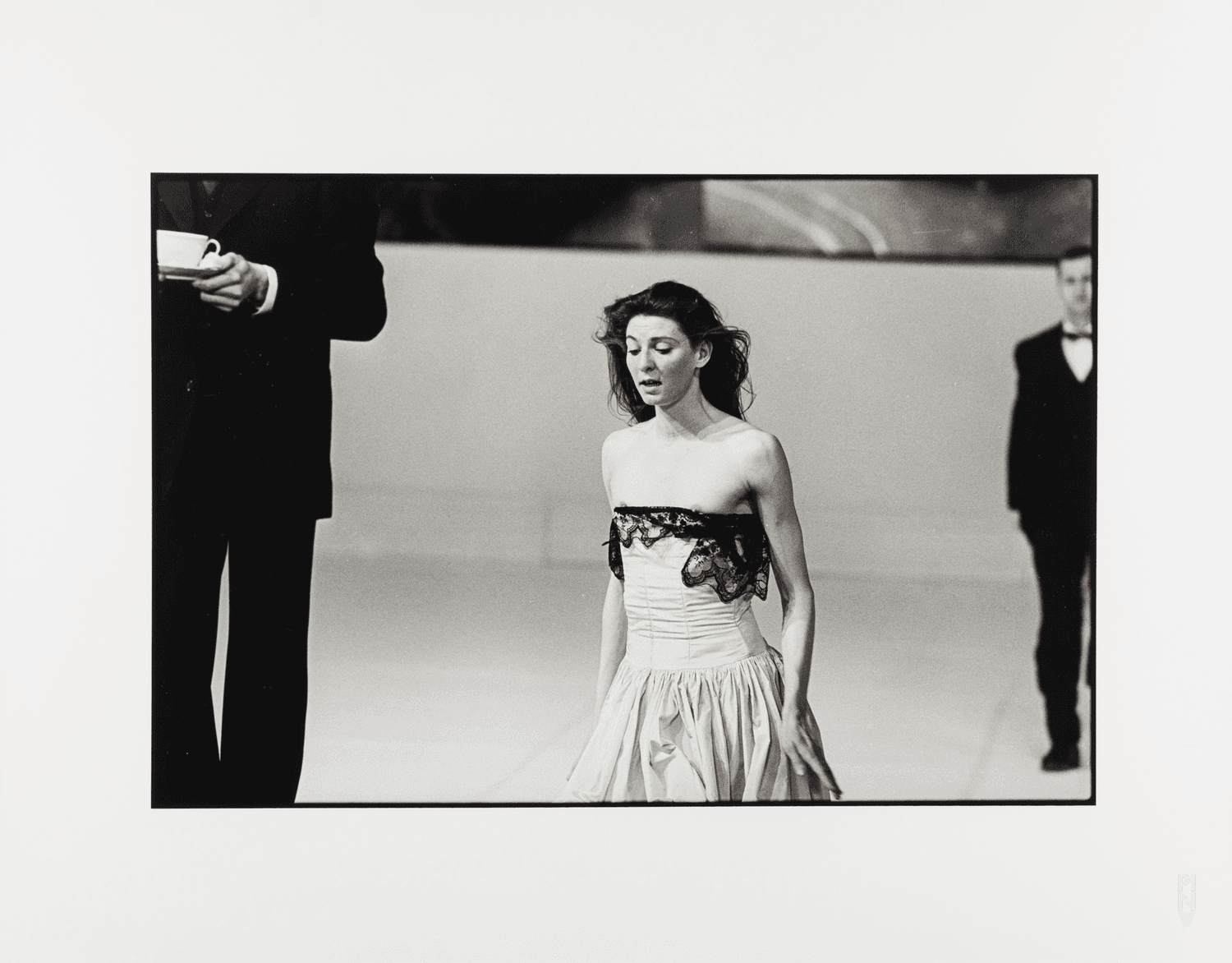 Héléna Pikon und Jan Minařík in „Two Cigarettes in the Dark“ von Pina Bausch