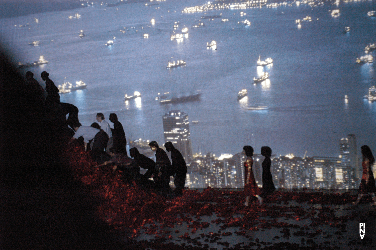 Dominique Mercy in “Der Fensterputzer (The Window Washer)” by Pina Bausch