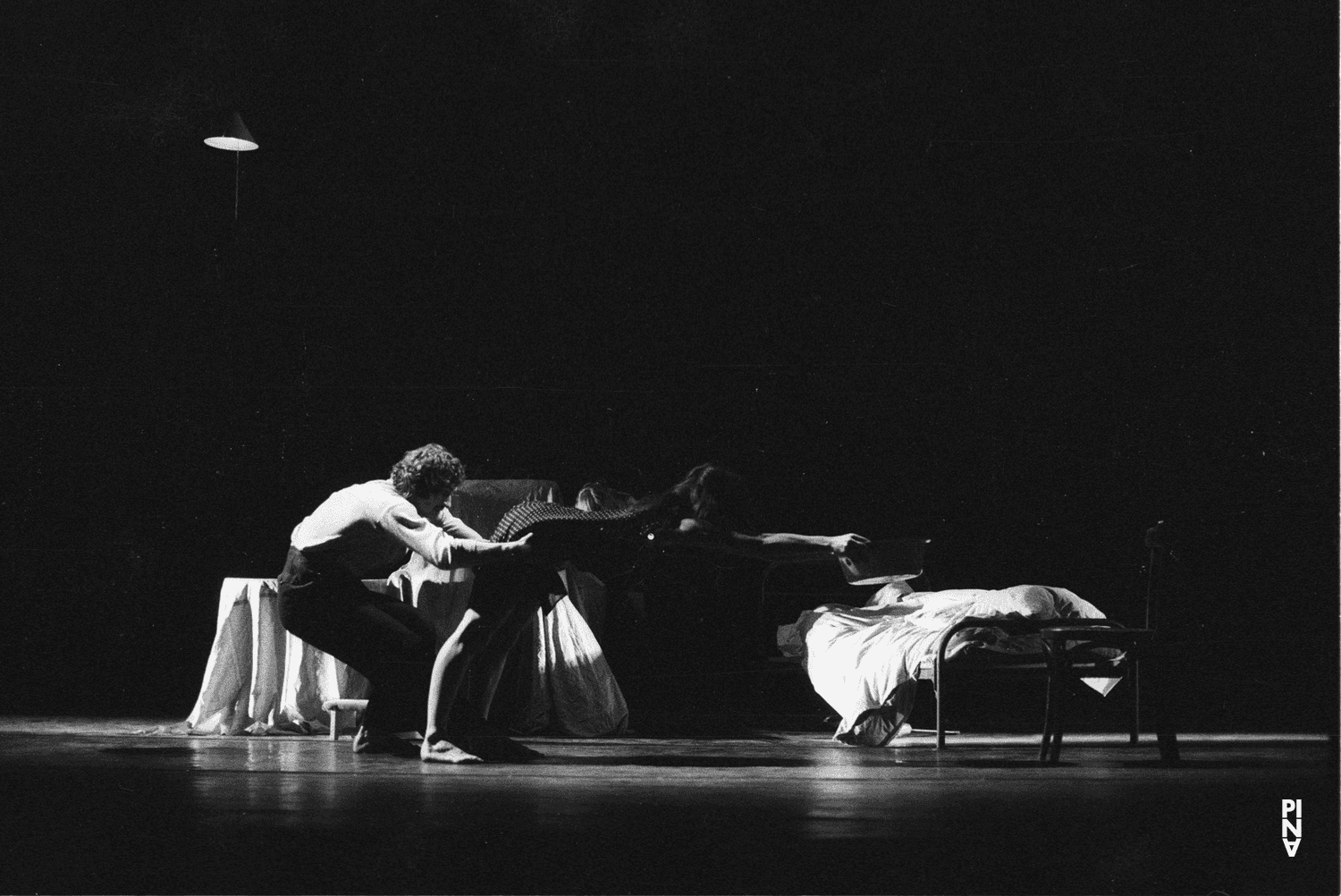 Jan Minařík et Malou Airaudo dans « Fritz » de Pina Bausch à l'Opernhaus Wuppertal