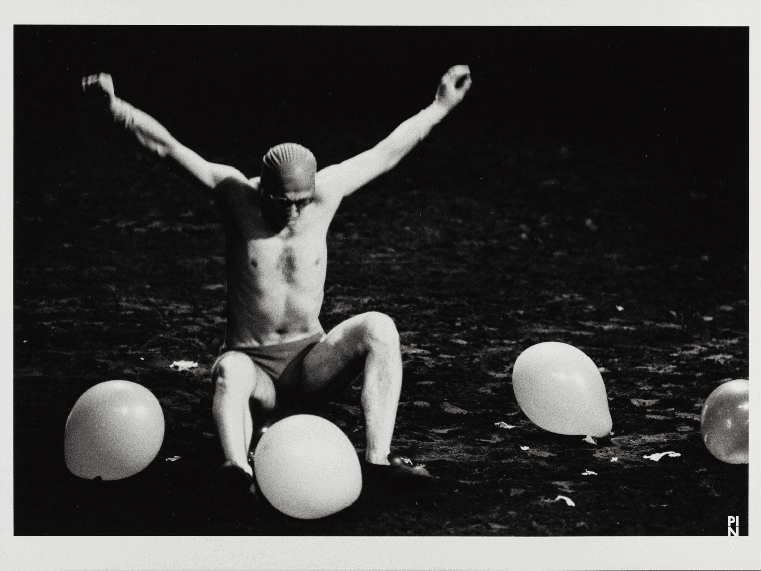 Jan Minařík dans « Auf dem Gebirge hat man ein Geschrei gehört (Sur la montagne, on entendit un hurlement) » de Pina Bausch