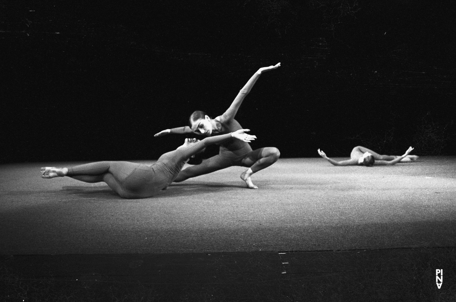 Anna Mittelholzer, Pina Bausch and Ulrike Baehr in “Im Wind der Zeit” by Pina Bausch