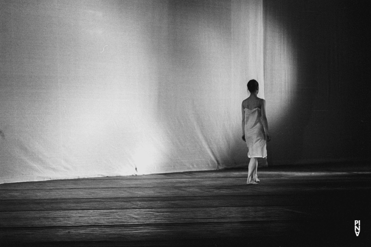 „Iphigenie auf Tauris“ von Pina Bausch mit Tanztheater Wuppertal im Opernhaus Wuppertal (Deutschland), 20. April 1974