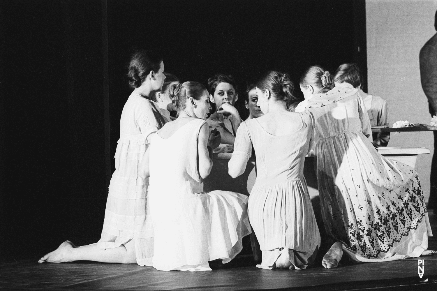 „Iphigenie auf Tauris“ von Pina Bausch mit Tanztheater Wuppertal im Opernhaus Wuppertal (Deutschland), 20. April 1974