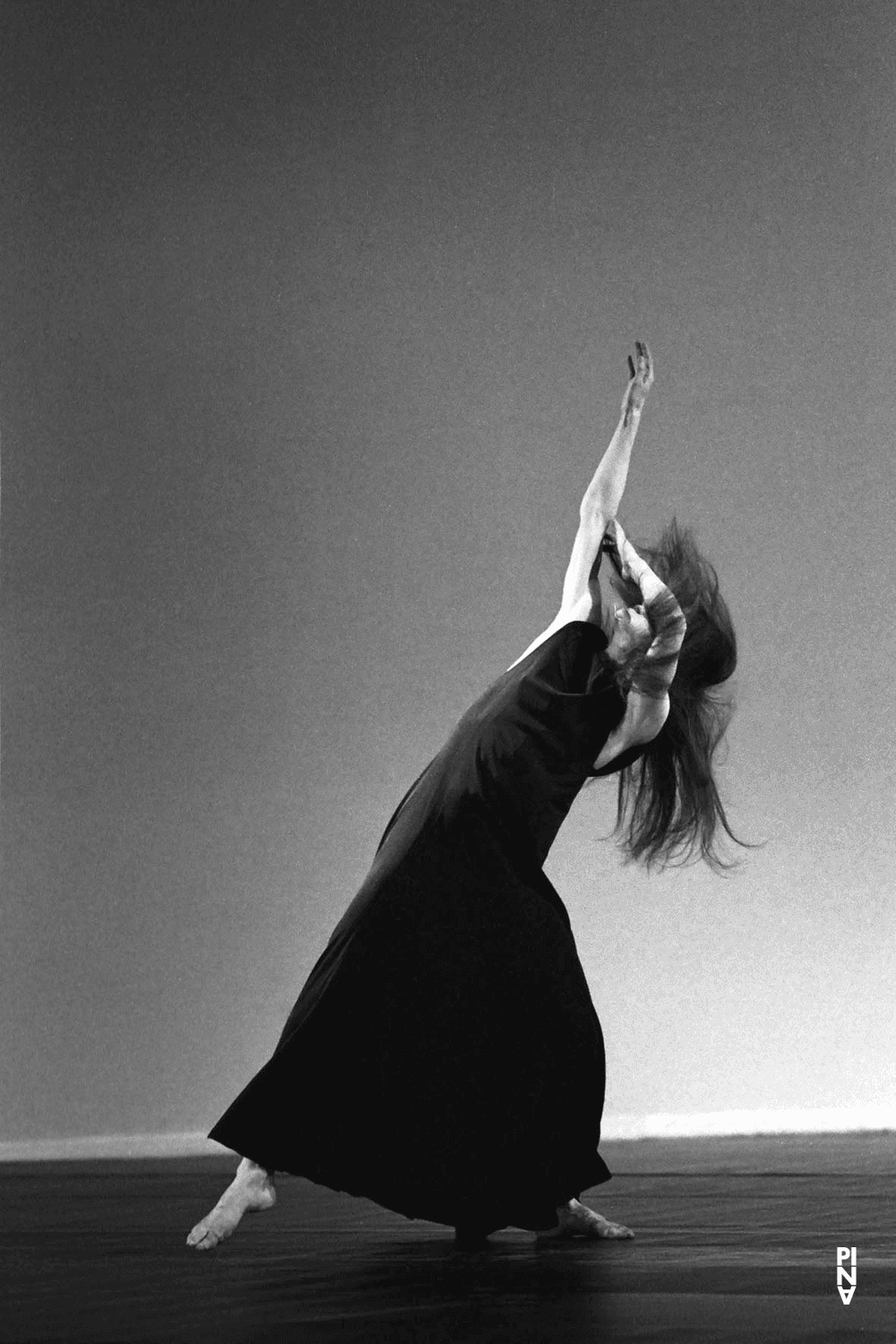 Malou Airaudo in „Iphigenie auf Tauris“ von Pina Bausch mit Tanztheater Wuppertal in der Opéra de Paris Garnier (Frankreich), 20. Februar 1991