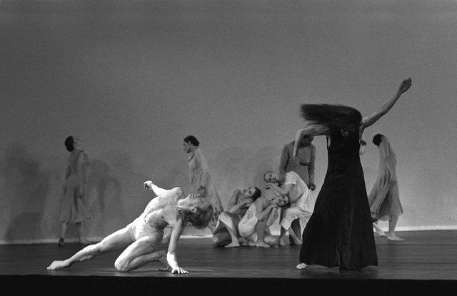 “Iphigenie auf Tauris” by Pina Bausch with Tanztheater Wuppertal at Opéra de Paris Garnier (France), Feb. 20, 1991