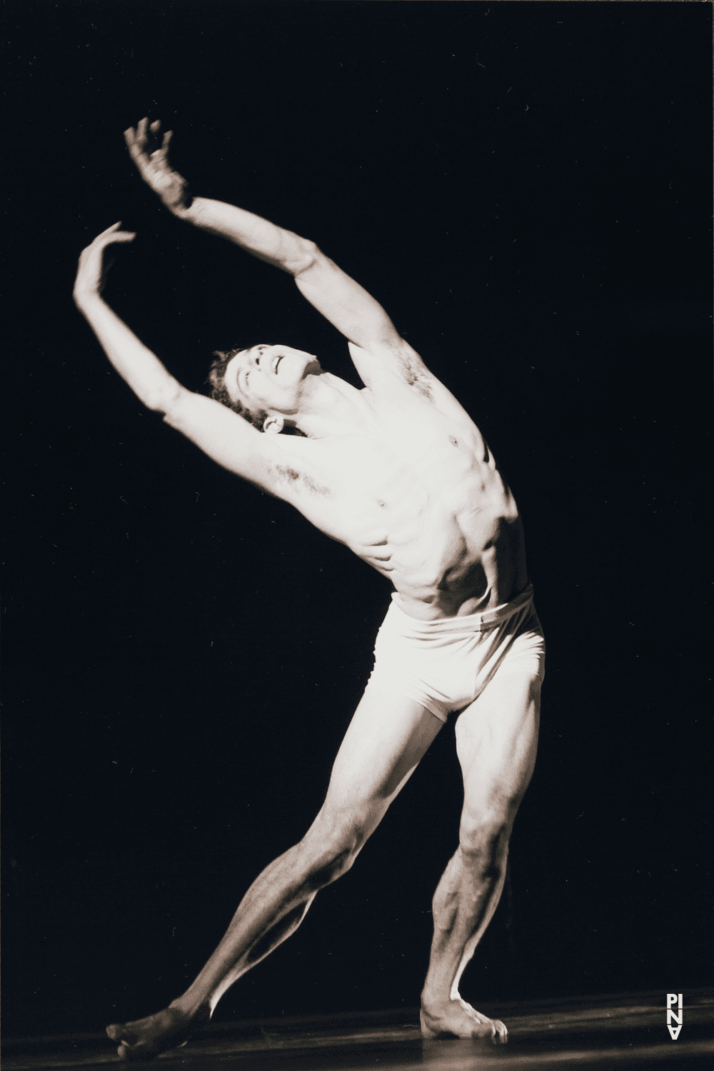 Fernando Suels Mendoza in „Iphigenie auf Tauris“ von Pina Bausch