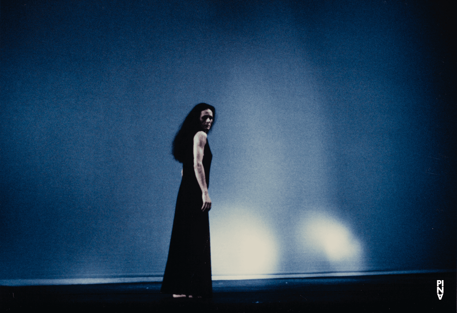 Malou Airaudo in „Iphigenie auf Tauris“ von Pina Bausch