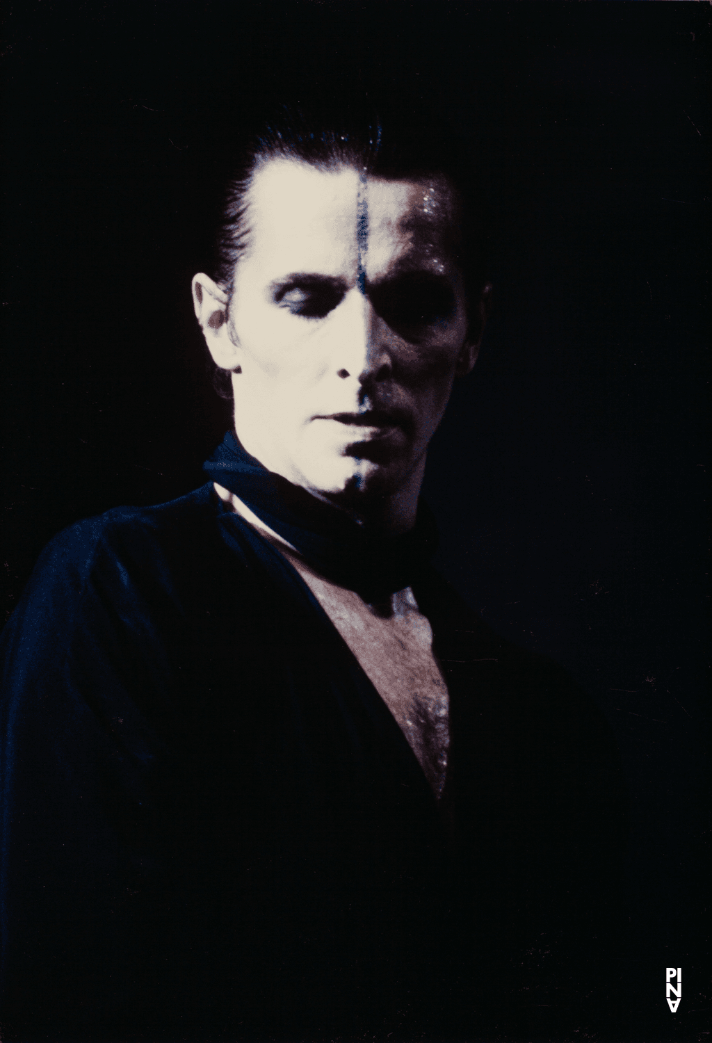 Lutz Förster in „Iphigenie auf Tauris“ von Pina Bausch