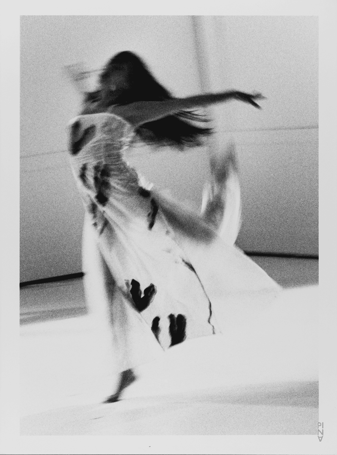 Azusa Seyama dans « Pour les enfants d´hier, d´aujourd´hui et de demain » de Pina Bausch au Théâtre de la Ville Paris, saison 2002/03