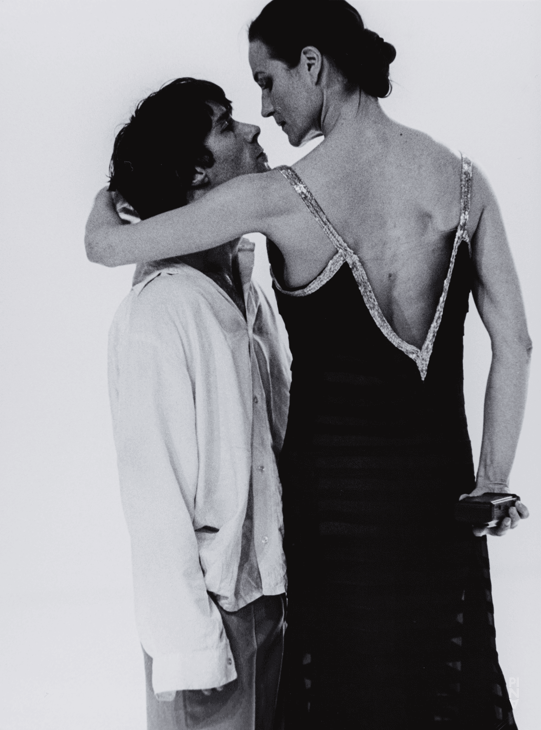 Julie Anne Stanzak und Rainer Behr in „Für die Kinder von gestern, heute und morgen“ von Pina Bausch