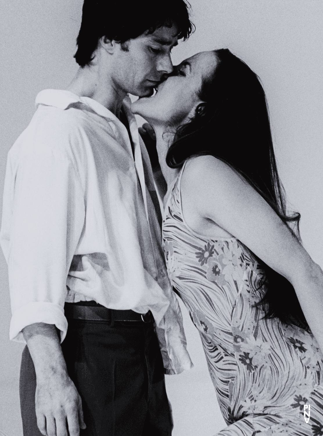 Julie Anne Stanzak und Rainer Behr in „Für die Kinder von gestern, heute und morgen“ von Pina Bausch