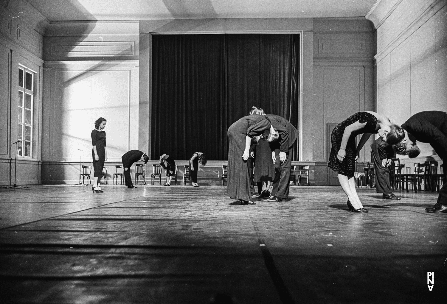 Meryl Tankard dans « Kontakthof » de Pina Bausch à l'Opernhaus Wuppertal