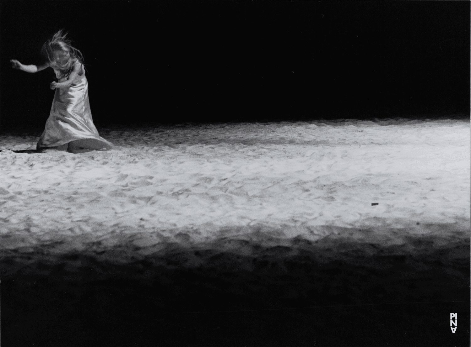 Barbara Kaufmann in „Tanzabend II“ von Pina Bausch