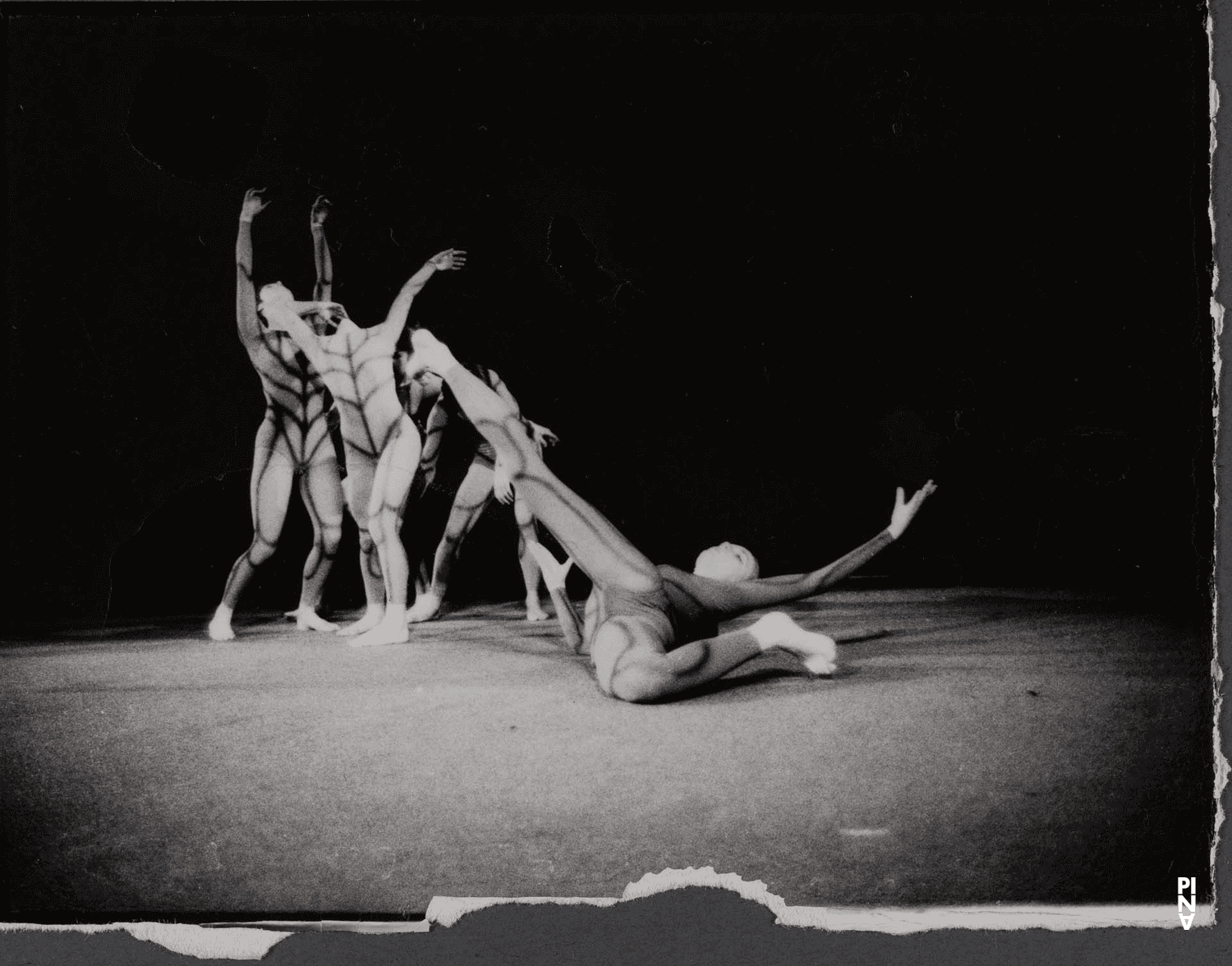 Ulrike Baehr et Marlis Alt dans « Nachnull (Après Zéro) » de Pina Bausch