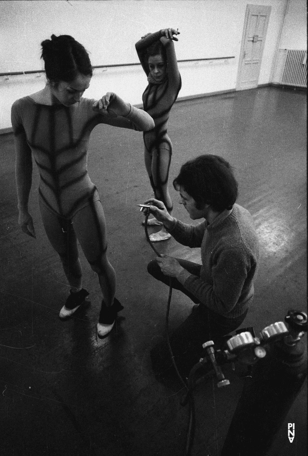 Christian Piper, Fridel Deharde et Erika Fabry dans « Nachnull (Après Zéro) » de Pina Bausch
