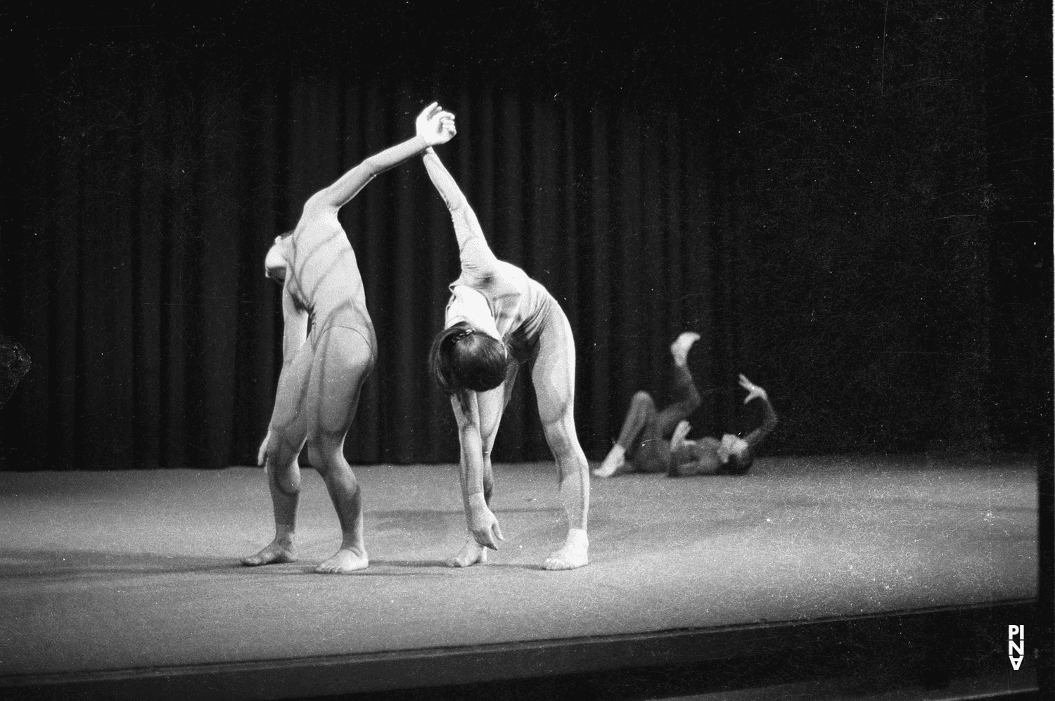 Fridel Deharde, Marlis Alt et Ulrike Baehr dans « Nachnull (Après Zéro) » de Pina Bausch